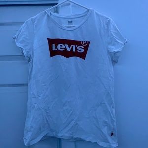White Levi’s shirt